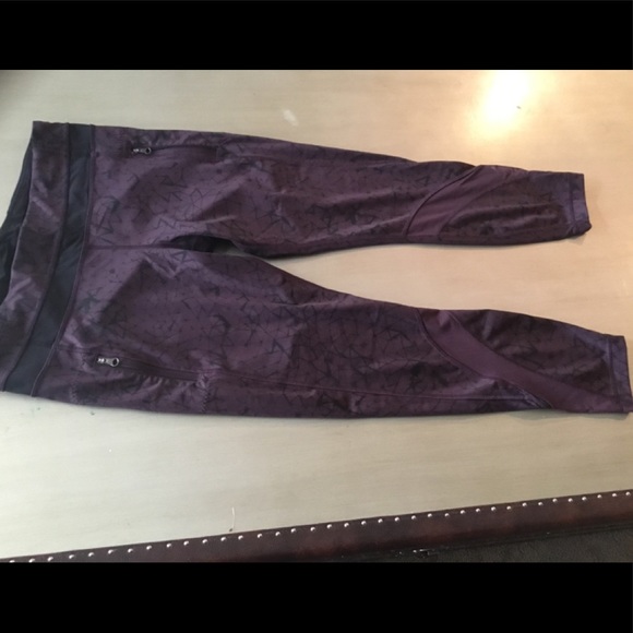 Lululemon cropped leggings - Picture 1 of 3